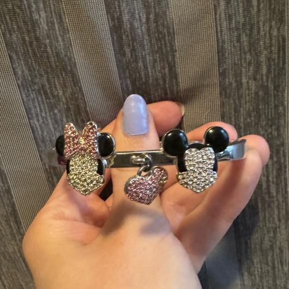 Rare Disney Swarovski bracelet - Picture 6 of 6
